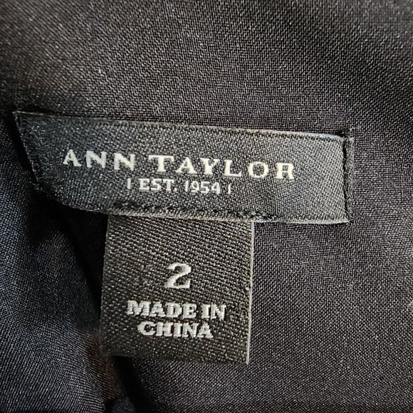 Ann Taylor The Classic Essential Black Sheath Dress!!!  Womens Size 2 - Picture 9 of 9